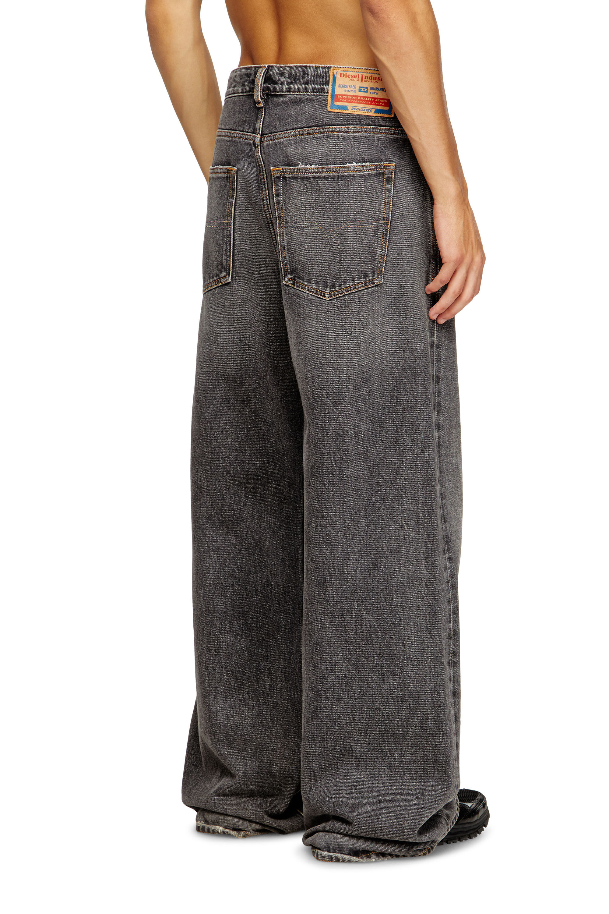 パンツ DIESEL D-Rise jeans 007f6 D-RISE Man: Oversized Regular Black/Dark grey Jeans | Diesel