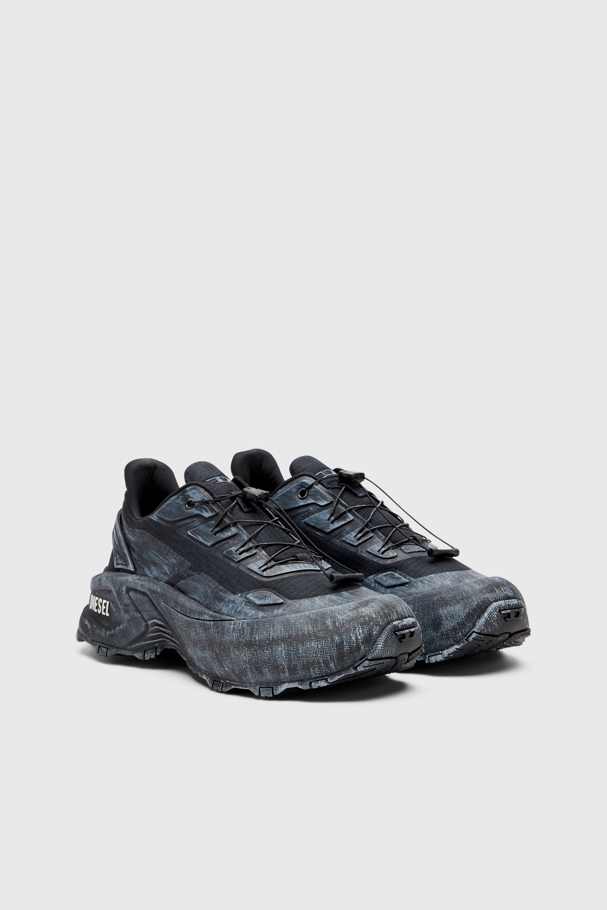 Diesel - D-CAGE RUNNER, Man's D-Cage-Distressed chunky sneakers in ripstop in Black - 2