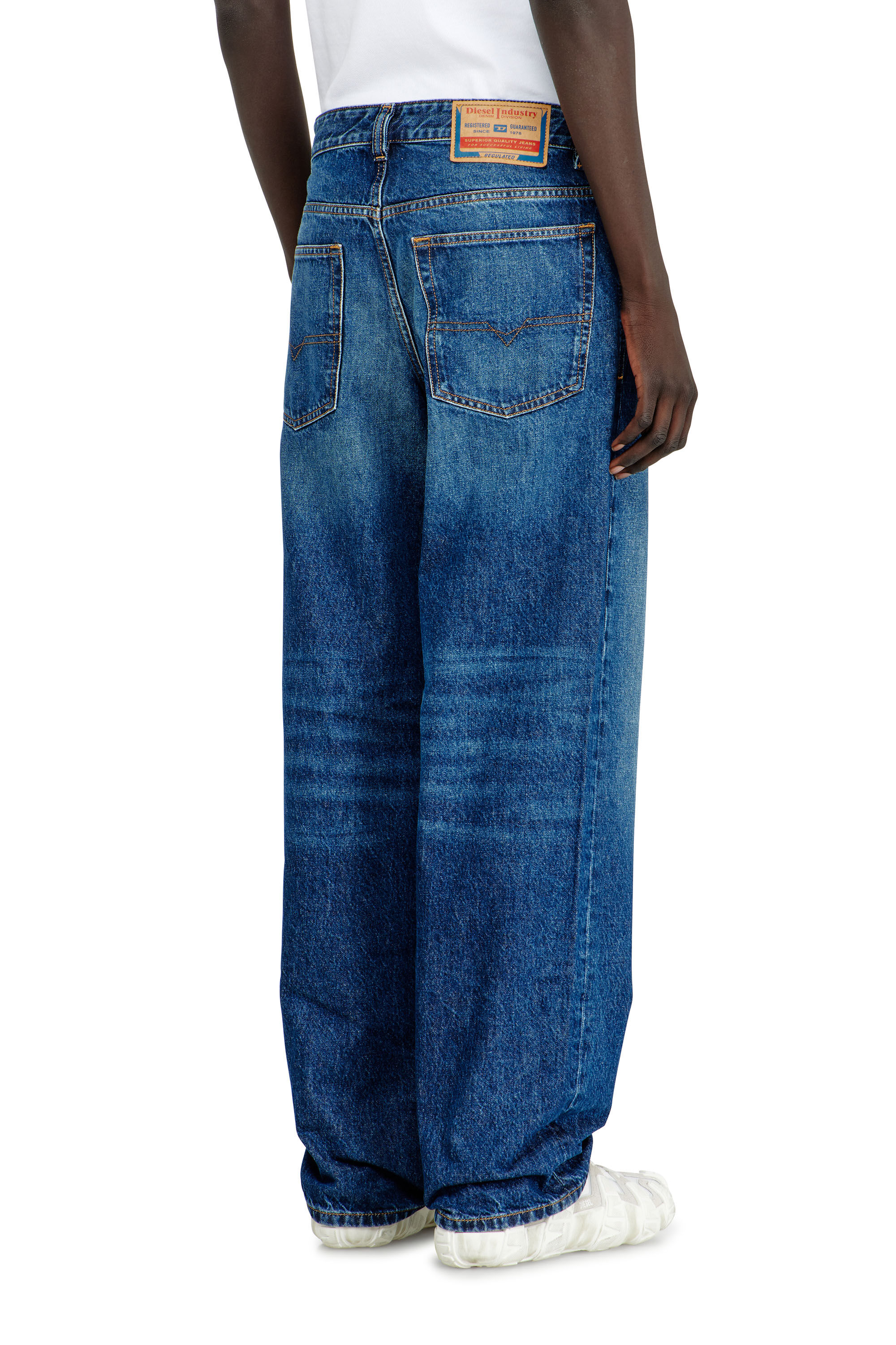 Diesel - Man's Relaxed Jeans 2001 D-Macro 09I27, Medium blue - 5