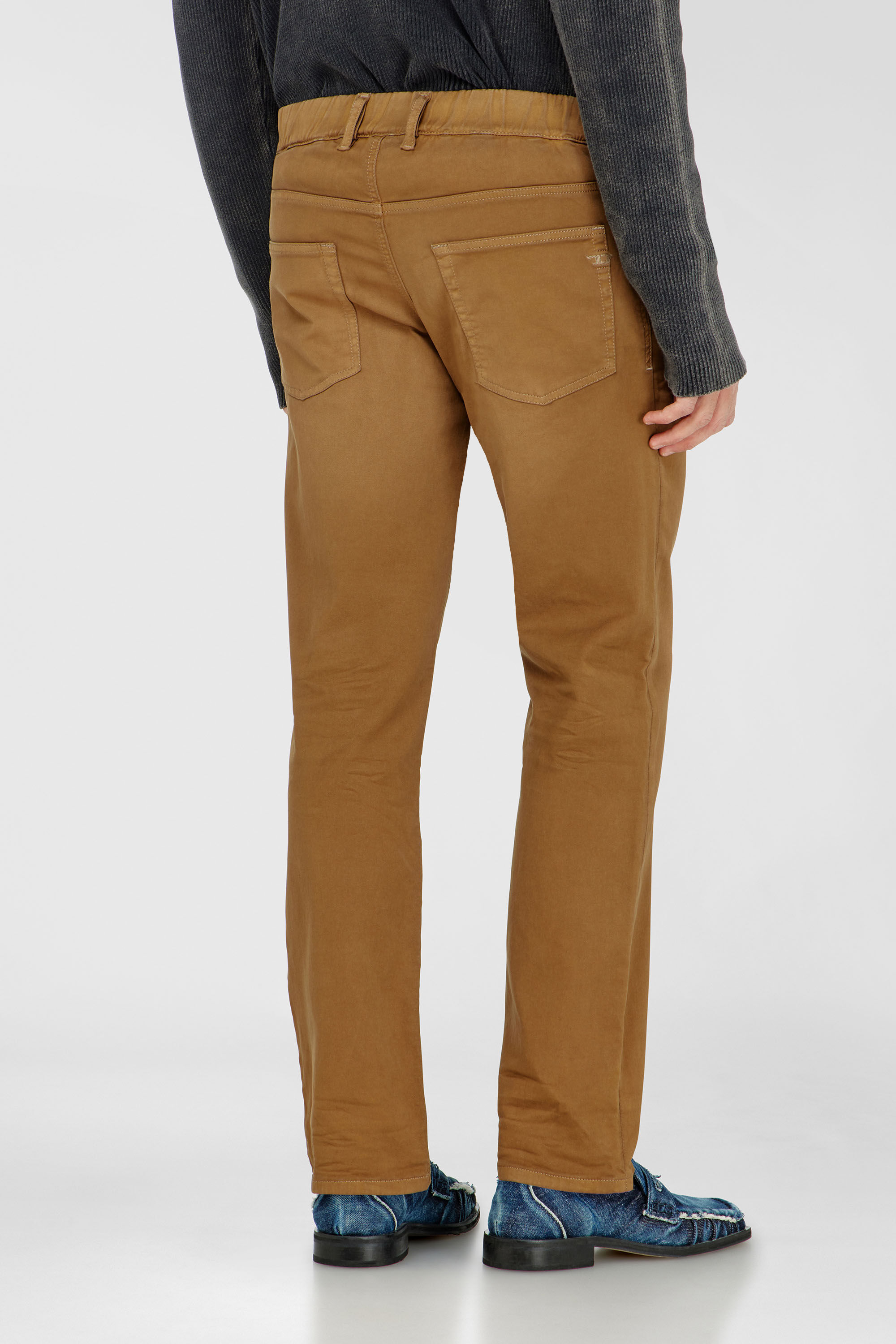Diesel - Man's Regular 2090 D-Veekley Joggjeans&reg; 0670M, Brown - 3