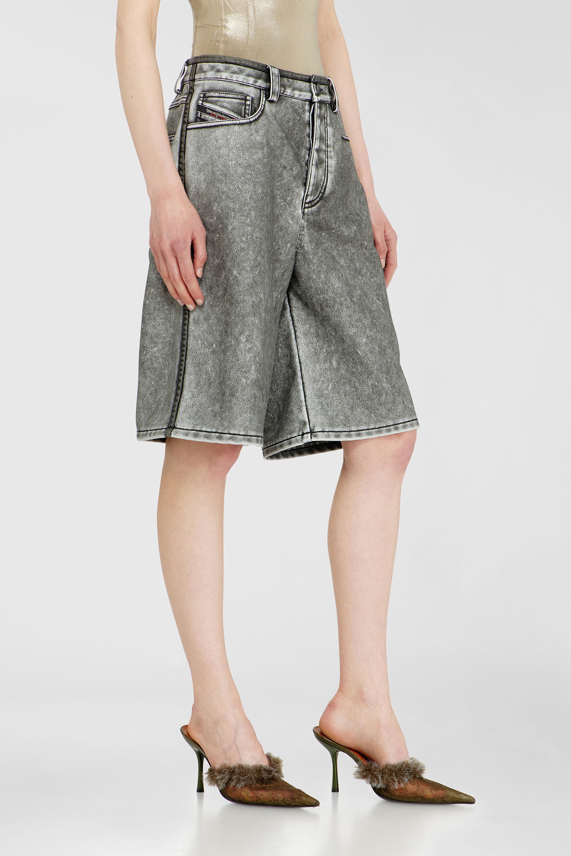 Diesel - P-ARLOR, Woman's Bermuda shorts in PU in Grey - 3