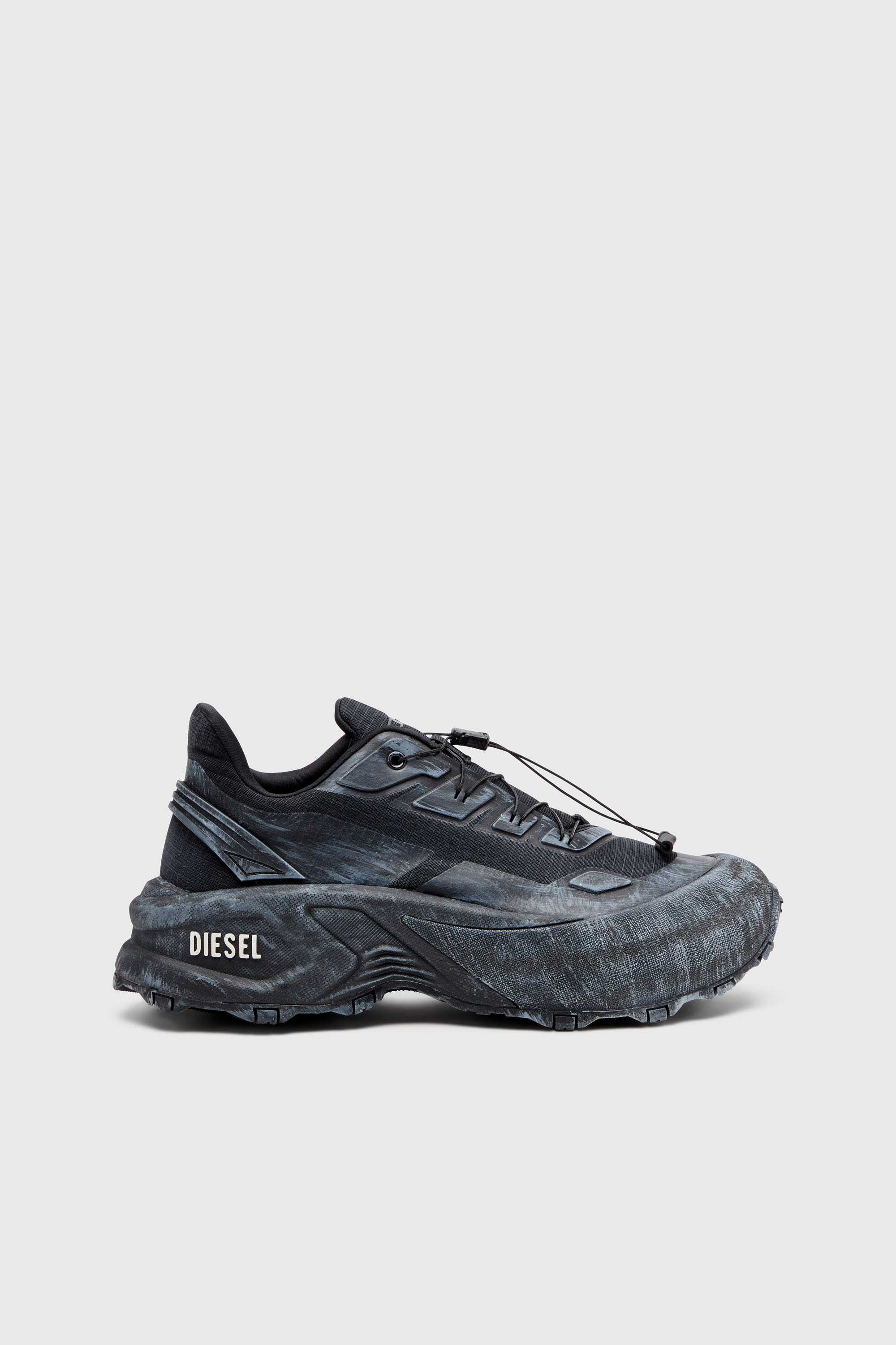D-CAGE RUNNER