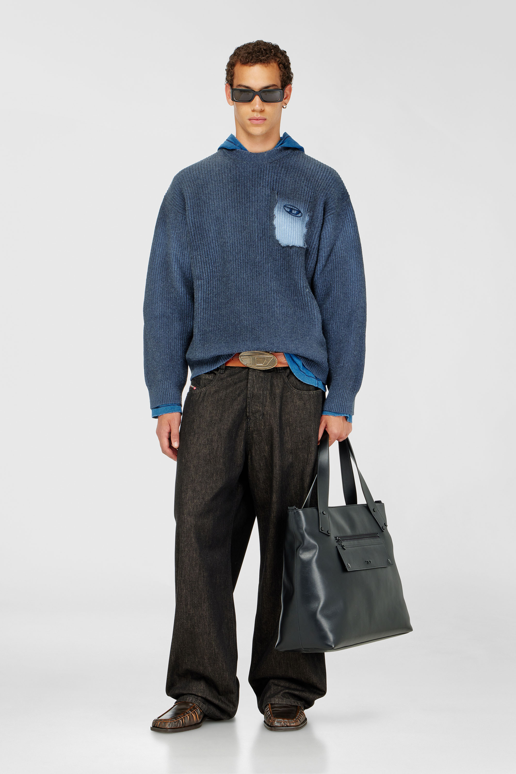 Rivet-D - Shopping Bag with zip and flap pocket