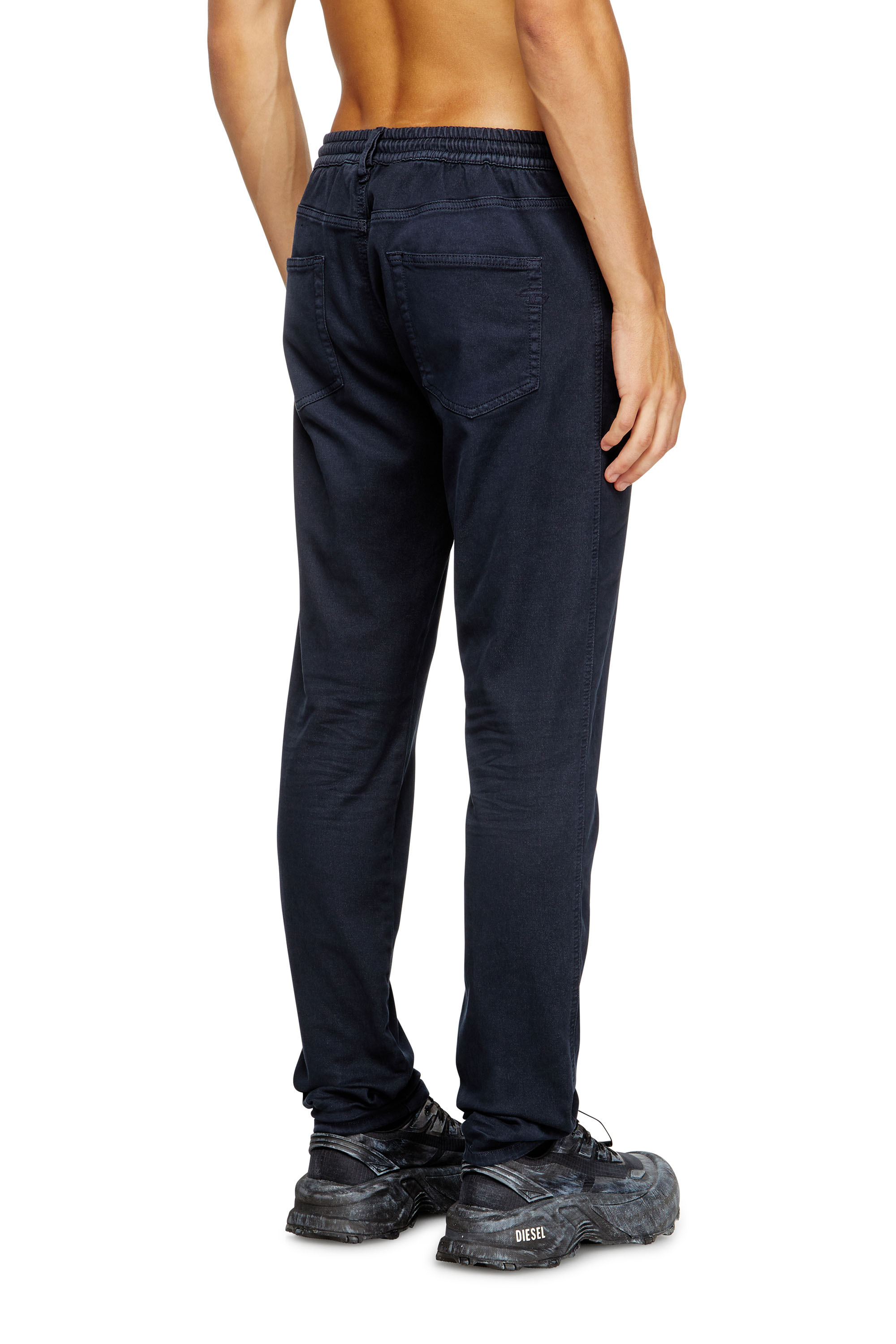 Diesel - Man's Slim 2062 D-Strukt Joggjeans® 0670M, Blue - 4