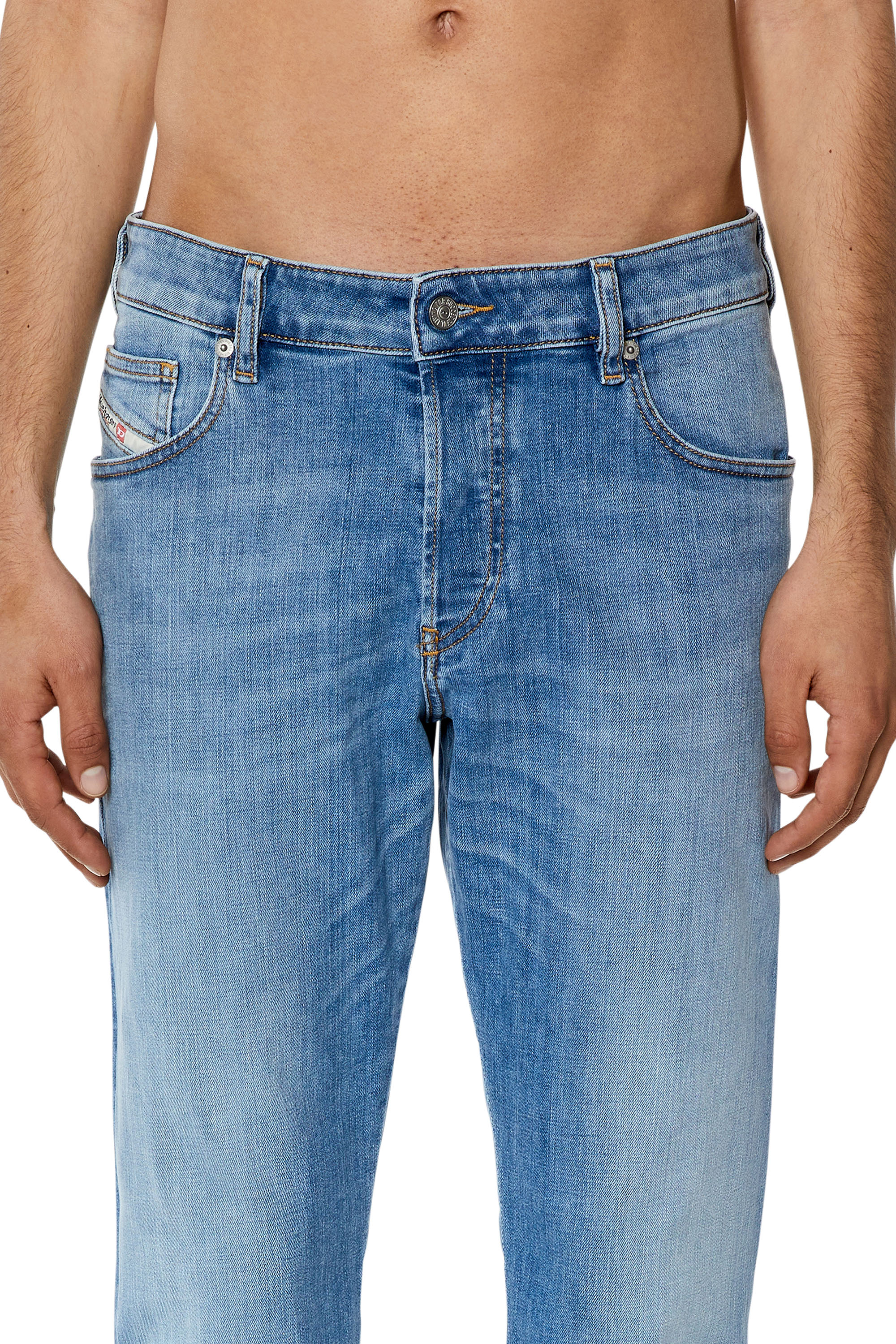 Diesel - Tapered Jeans D-Yennox 09F77, Light Blue - Image 4