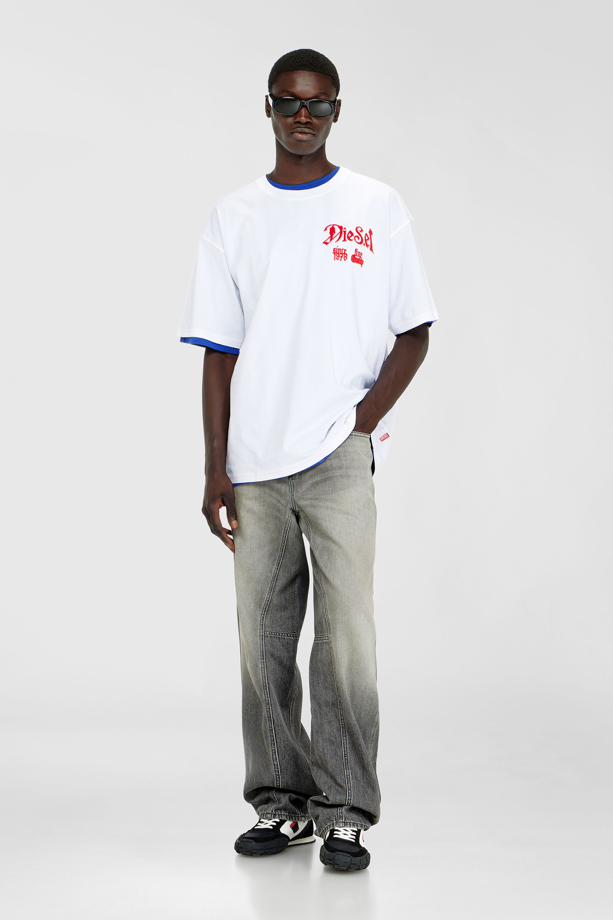 Cotton T-shirt with flock graphic