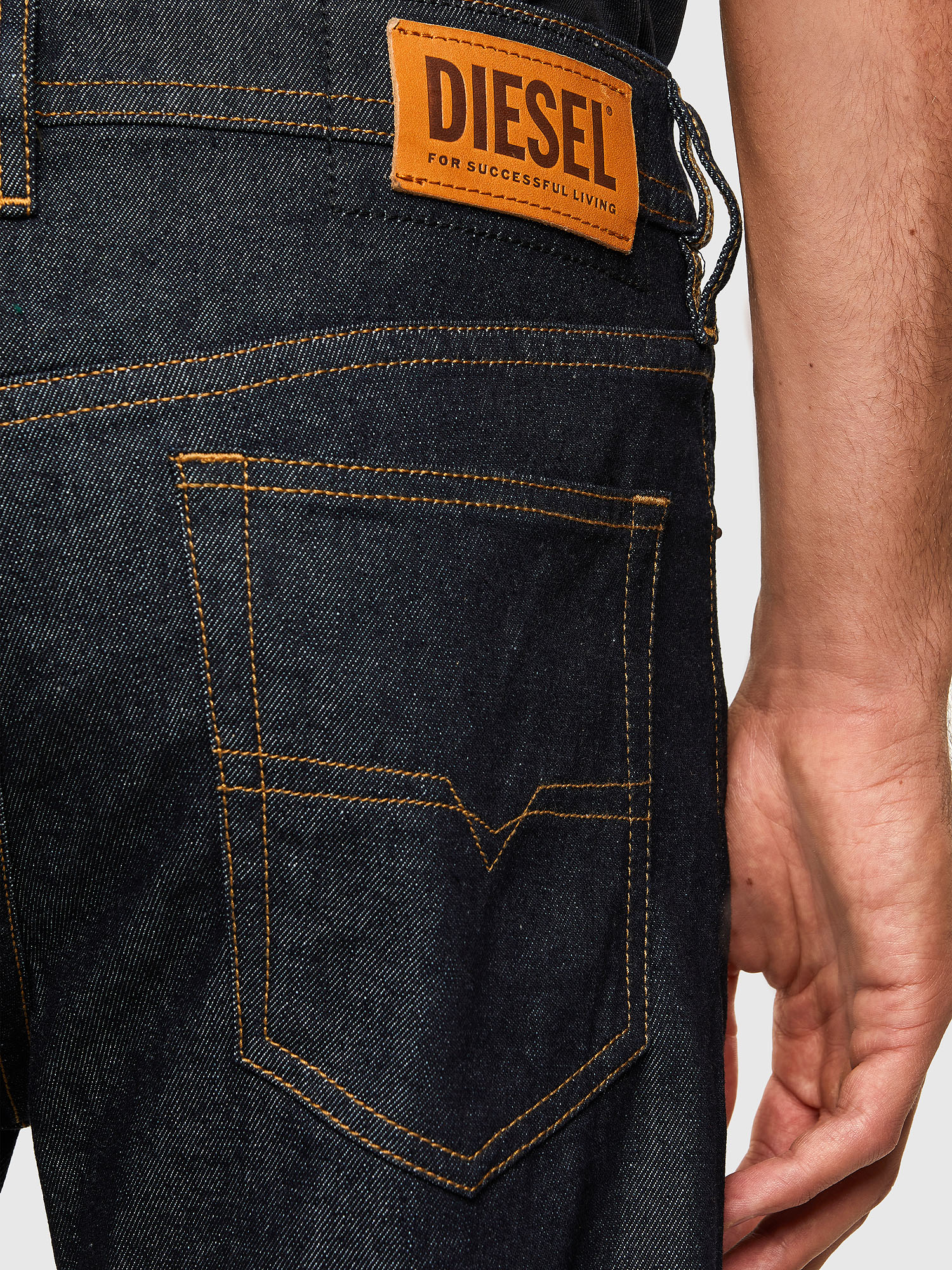 Buster 009hf Man Tapered Dark Blue Jeans Diesel