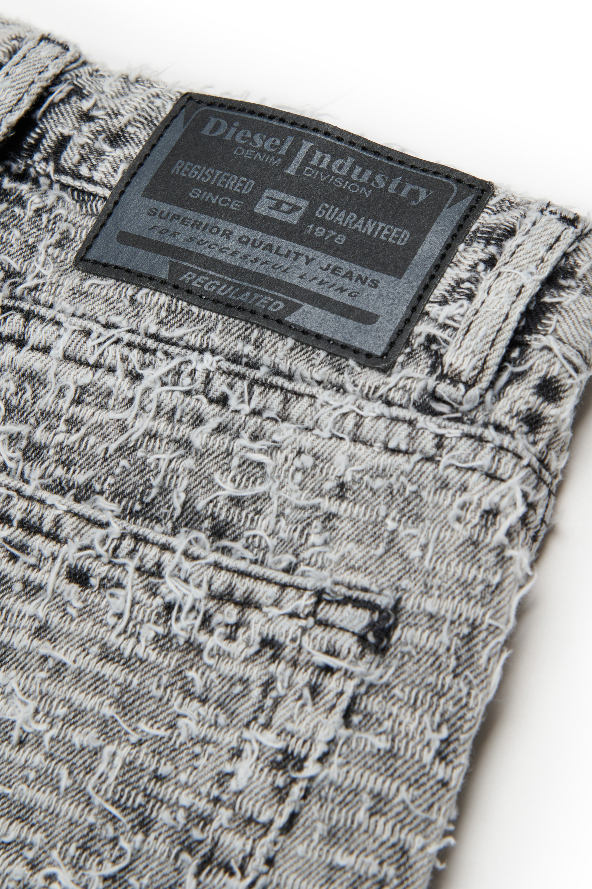 Diesel - D-ARGJX-SHORT-J, Woman's Denim shorts with textured finish in Grey - 4