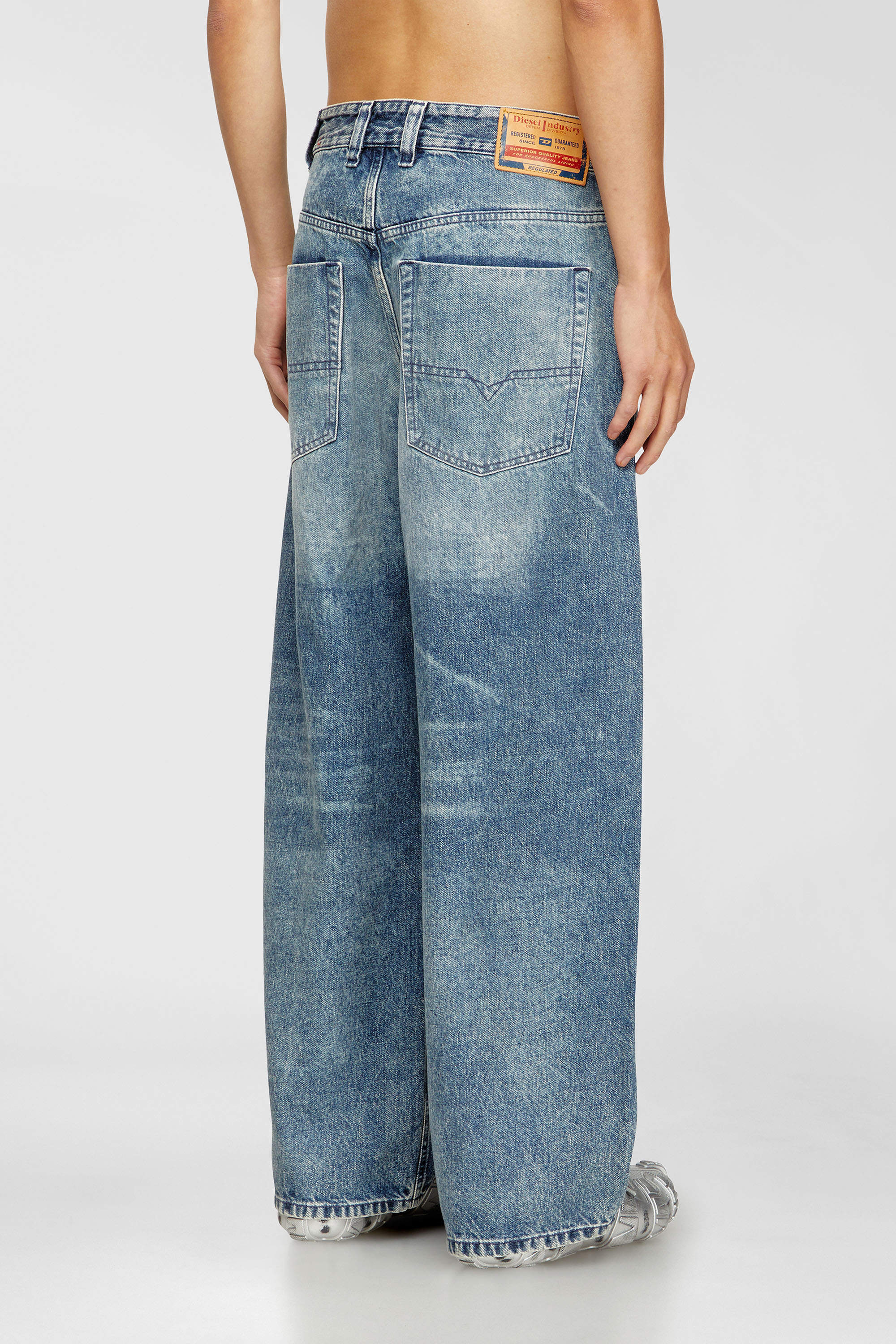 Diesel - Unisex's Relaxed Jeans 1997 D-Enim 007DA, Light Blue - 3