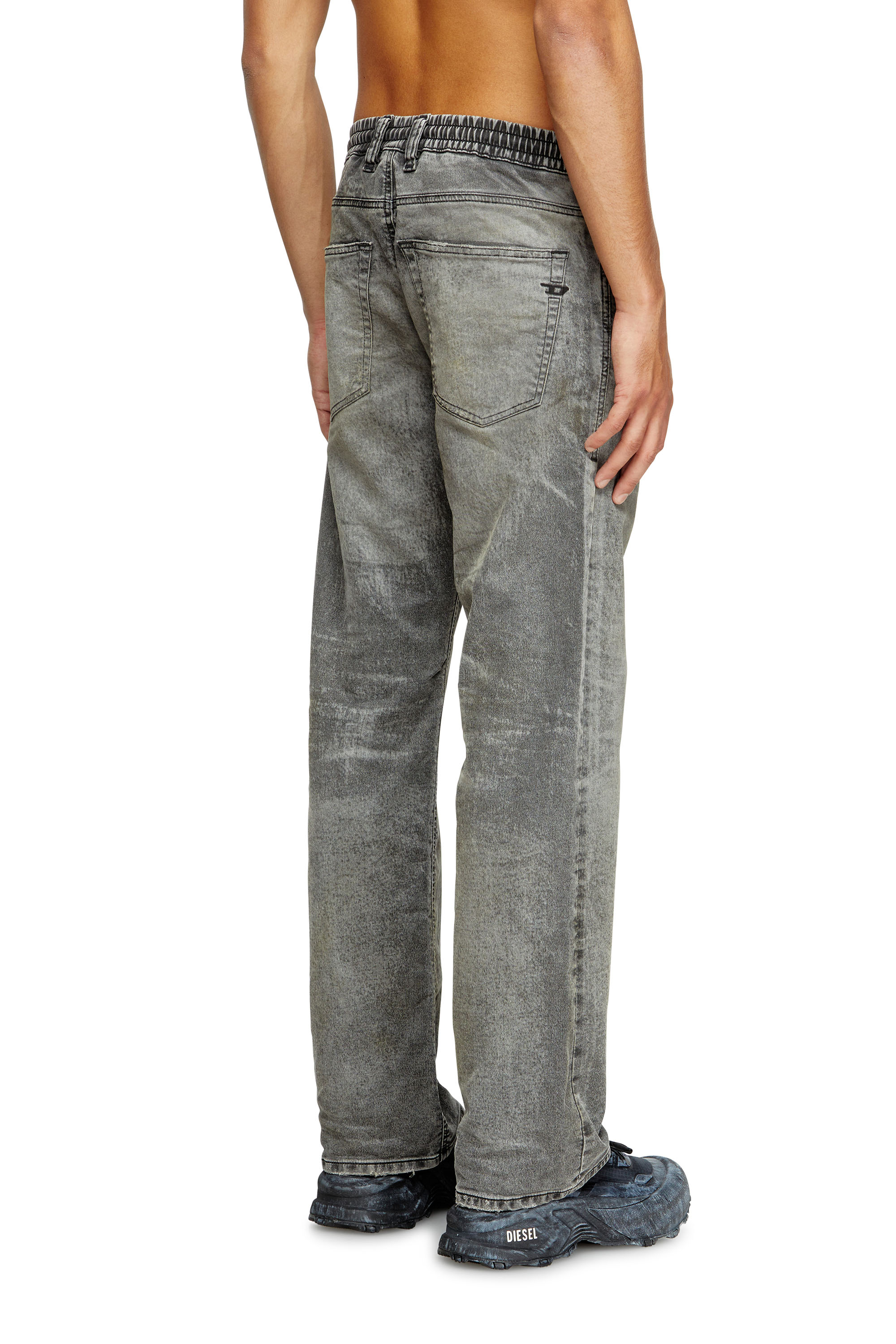 Relaxed 2080 D-Reel Joggjeans® 09M35, Black/Dark grey Diesel - Man's Relaxed 2080 D-Reel Joggjeans® 09M35, Black/Dark grey - 4