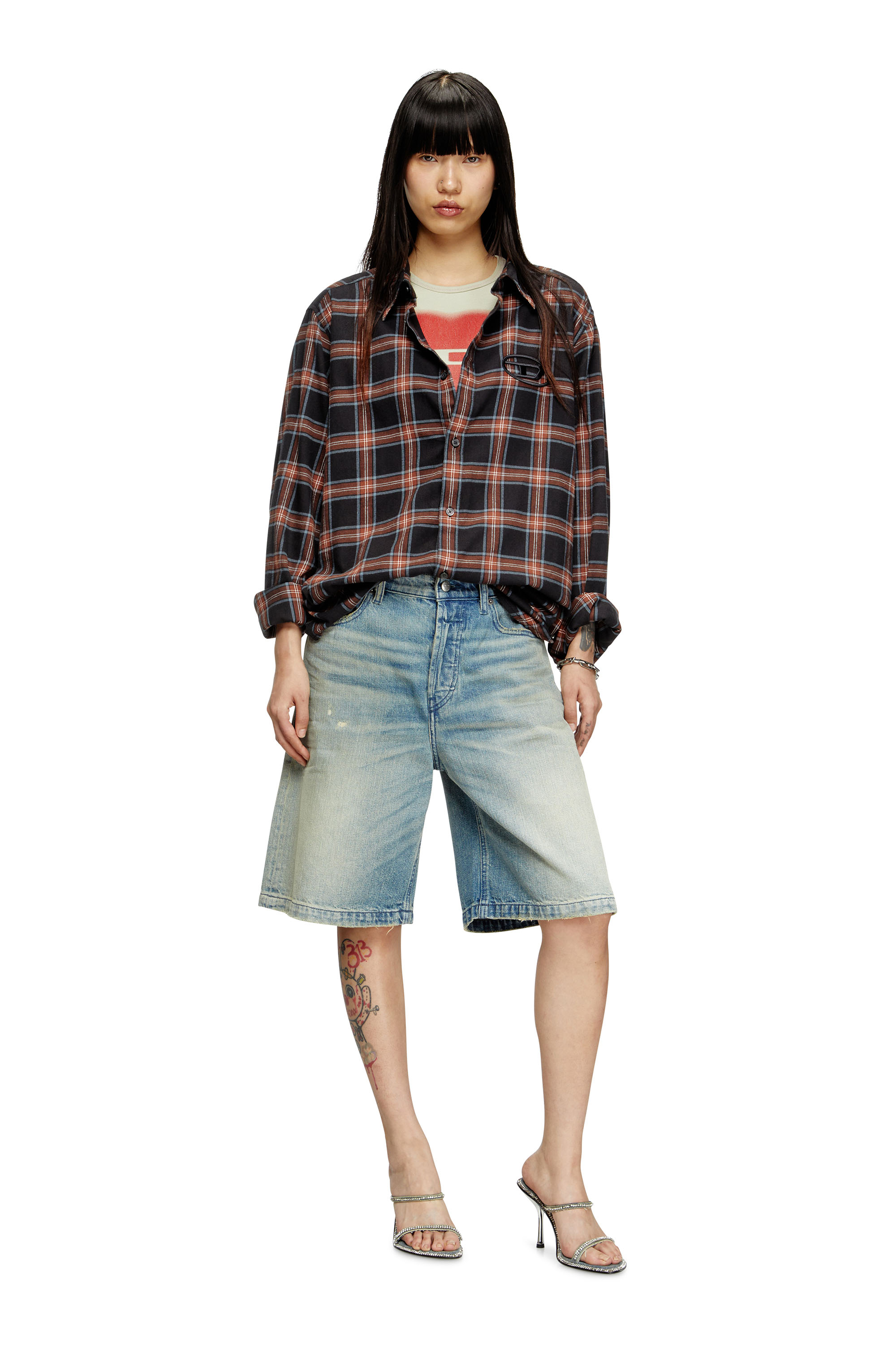 Diesel - DE-SIRE-SHORT, Woman's Shorts in worn-effect denim in Light Blue - 2