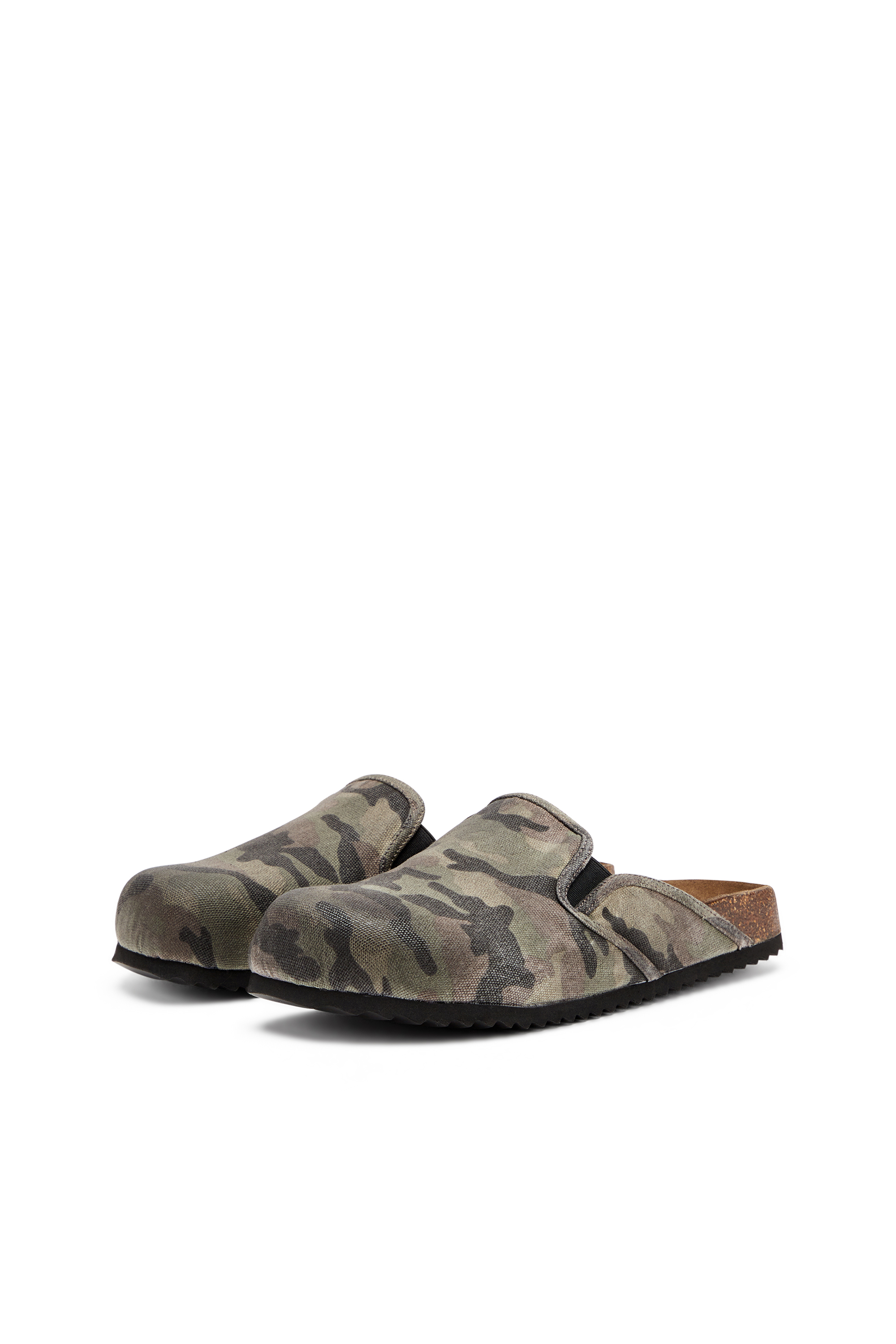 Diesel - D-WOODSTOCK SLIP-ON, Man's D-Woodstock-Camo-canvas mules in Military Green - 8