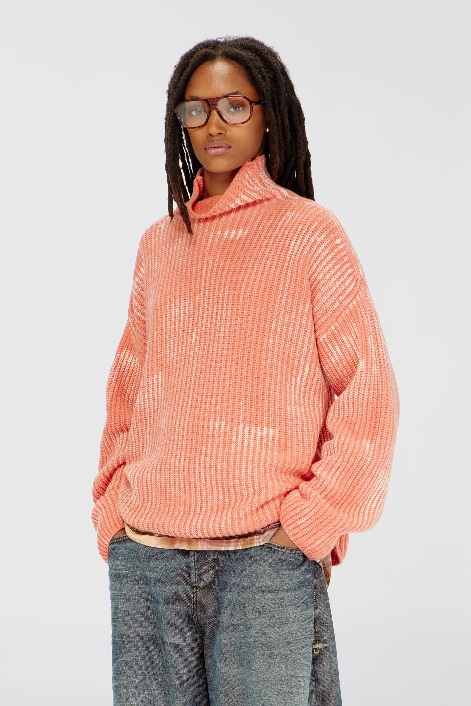 Diesel - M-AMET, Woman's Funnel-neck jumper in ribbed wool blend in Coral Rose - 1