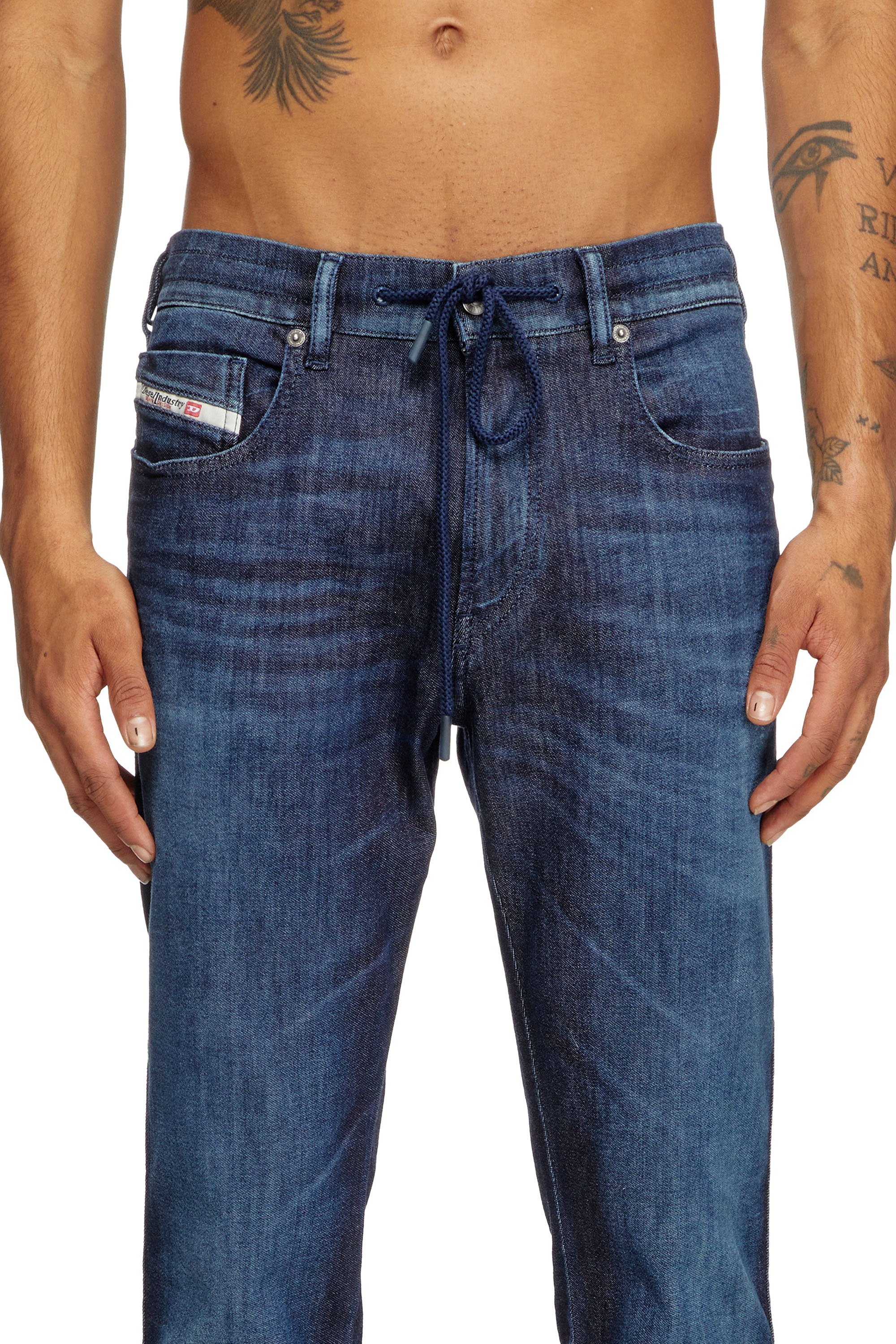 Diesel - Man's Slim 2060 D-Strukt Joggjeans® 09L11, Dark Blue - 5