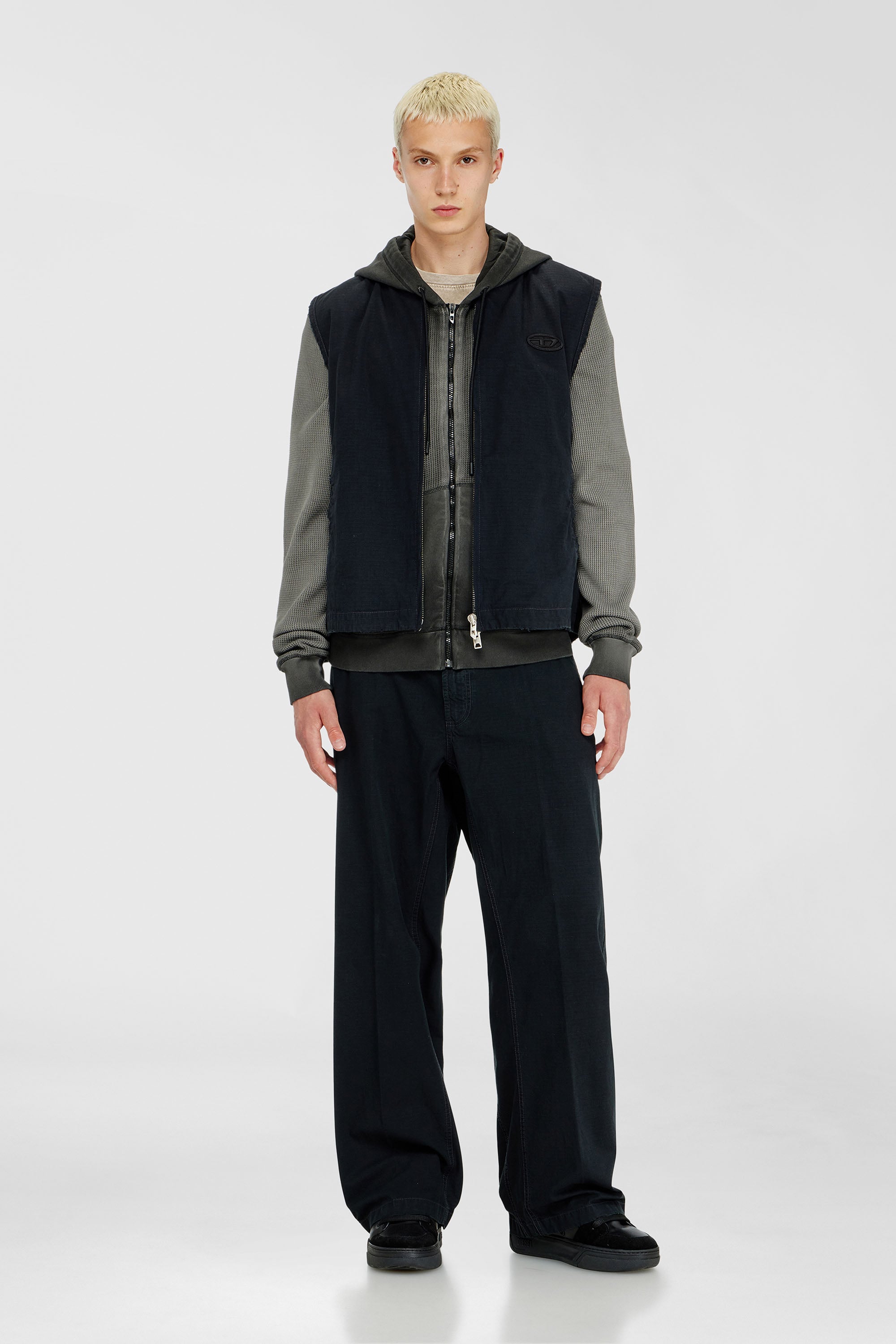 Diesel - J-TYPE-CO-SL, Man's Cotton ripstop vest with Oval D patch in Black - 2