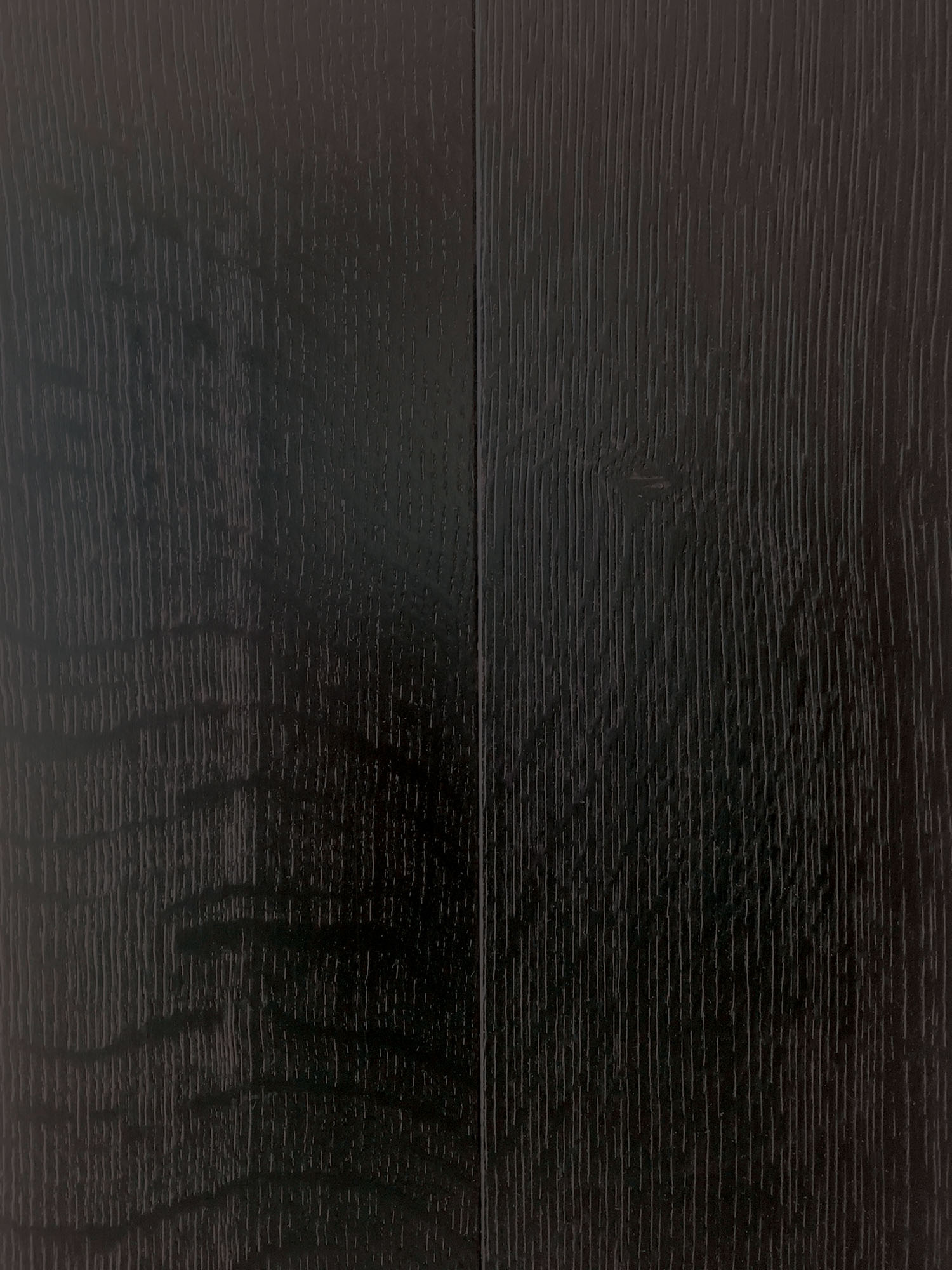 TOTAL BLACK, - Flooring