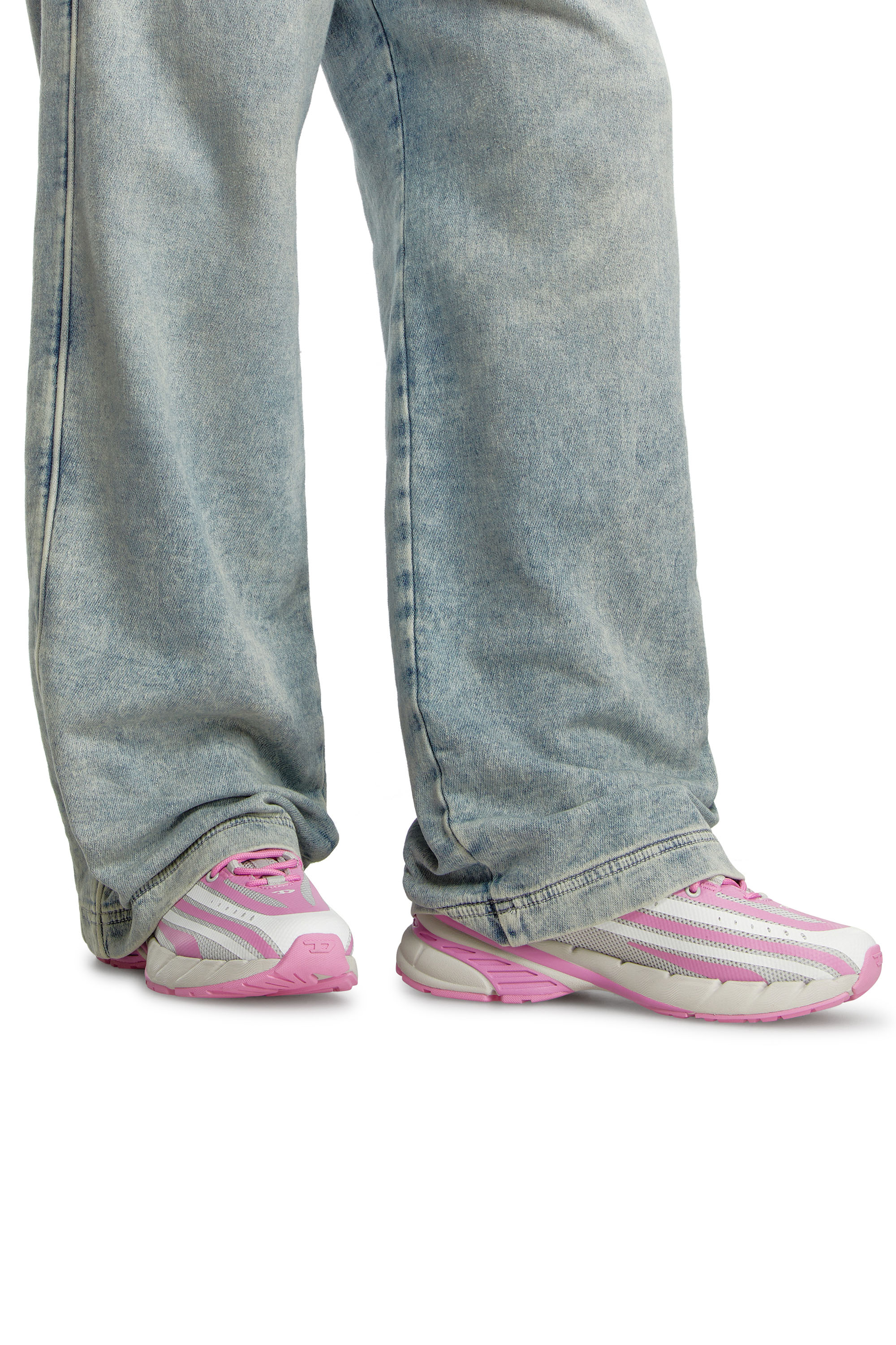 Diesel - D-AIRSPEED LOW W, Woman's D-Airspeed Low-Striped sneakers in coated mesh in Pink/White - 2