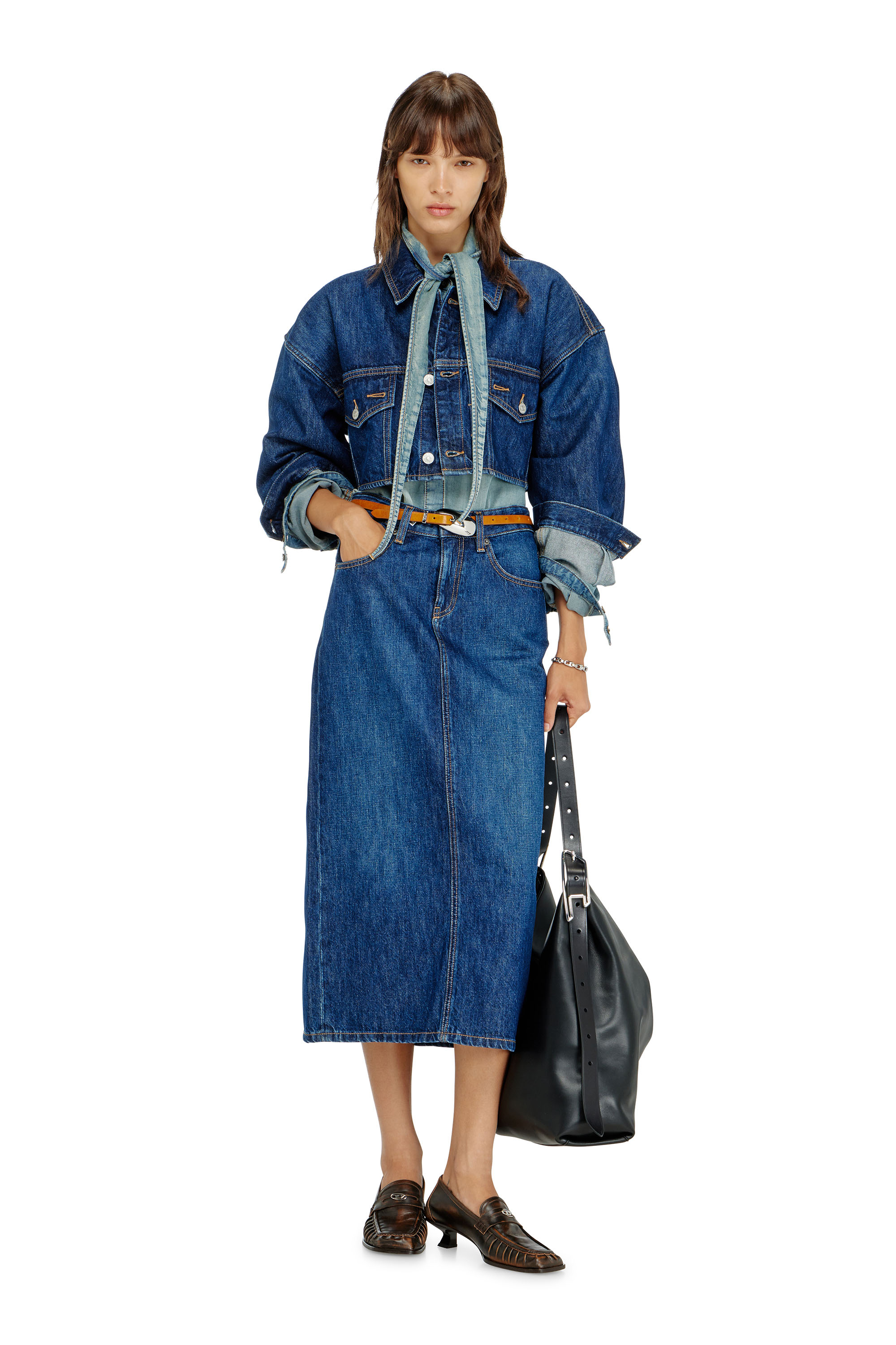 Diesel - DE-MALLEY, Woman's Cropped oversized denim trucker jacket in Medium blue - 2
